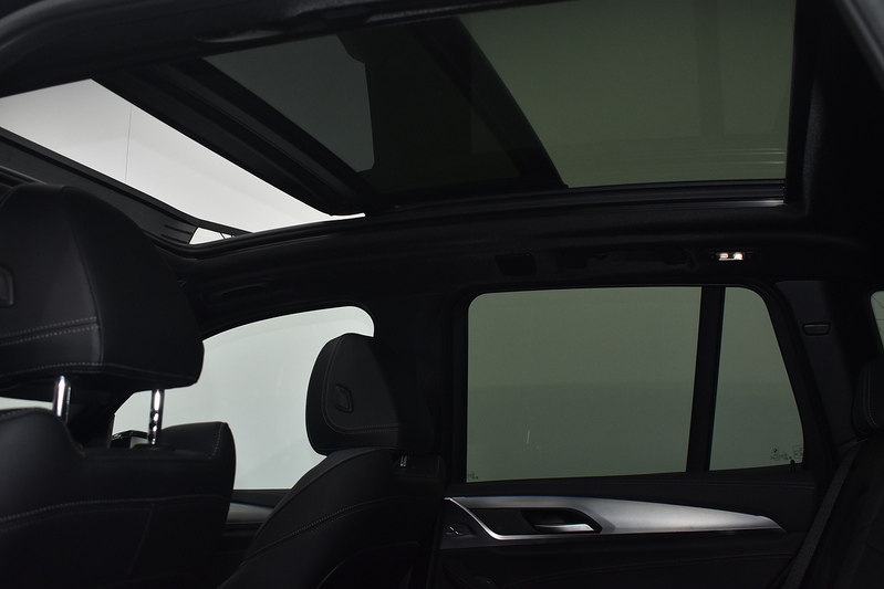 BMW iX3 Premier Edition Pro - U6189