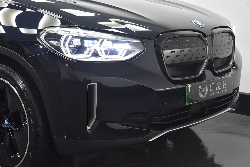 BMW iX3 Premier Edition Pro - U6189