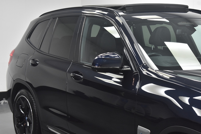 BMW iX3 Premier Edition Pro - U6189