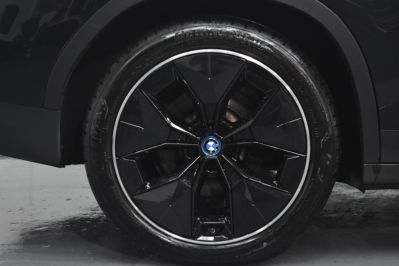 BMW iX3 Premier Edition Pro - U6189