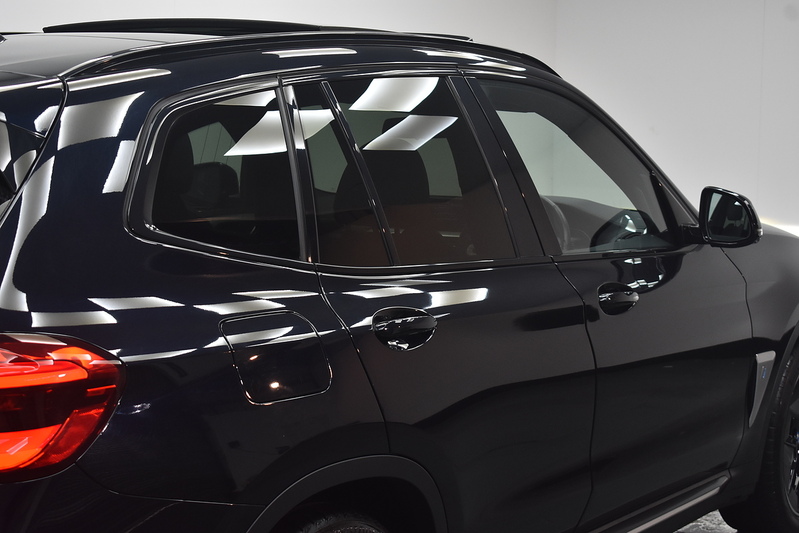 BMW iX3 Premier Edition Pro - U6189