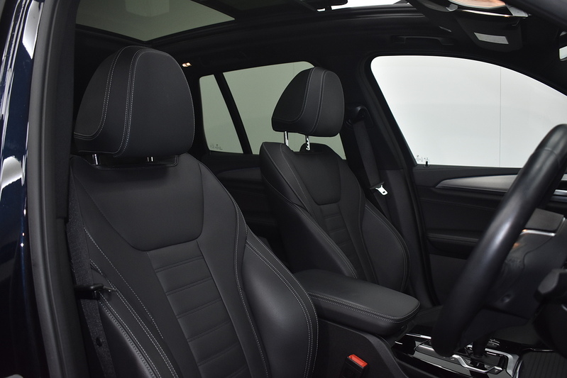 BMW iX3 Premier Edition Pro - U6189