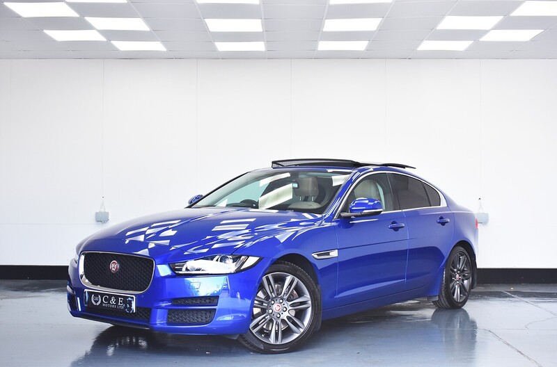Jaguar XE i Prestige - U6192