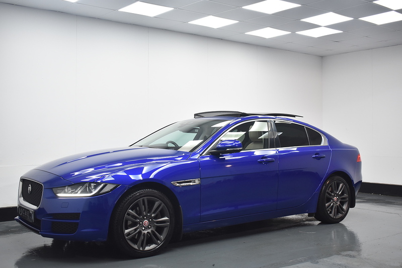 Jaguar XE i Prestige - U6192