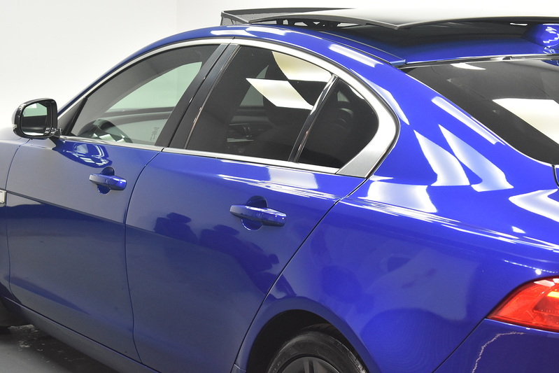 Jaguar XE i Prestige - U6192