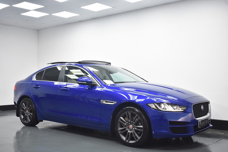 Jaguar XE i Prestige - U6192