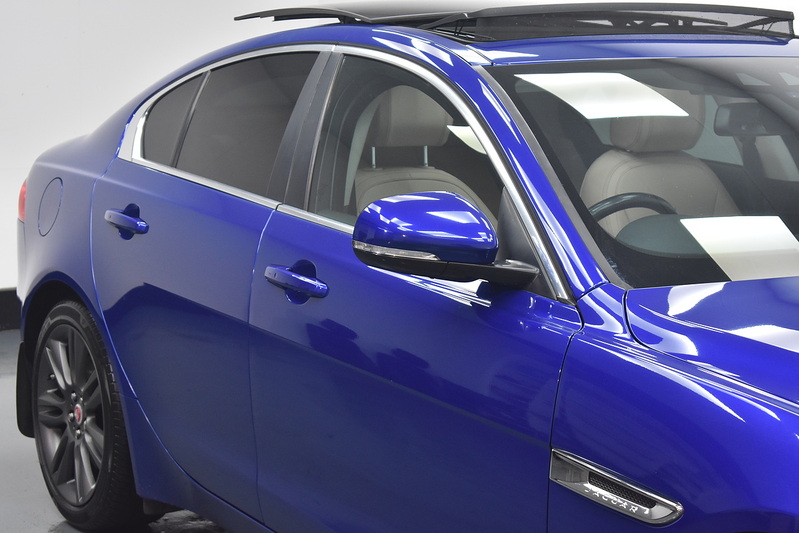 Jaguar XE i Prestige - U6192