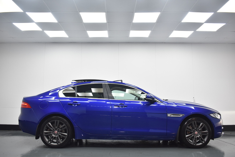 Jaguar XE i Prestige - U6192