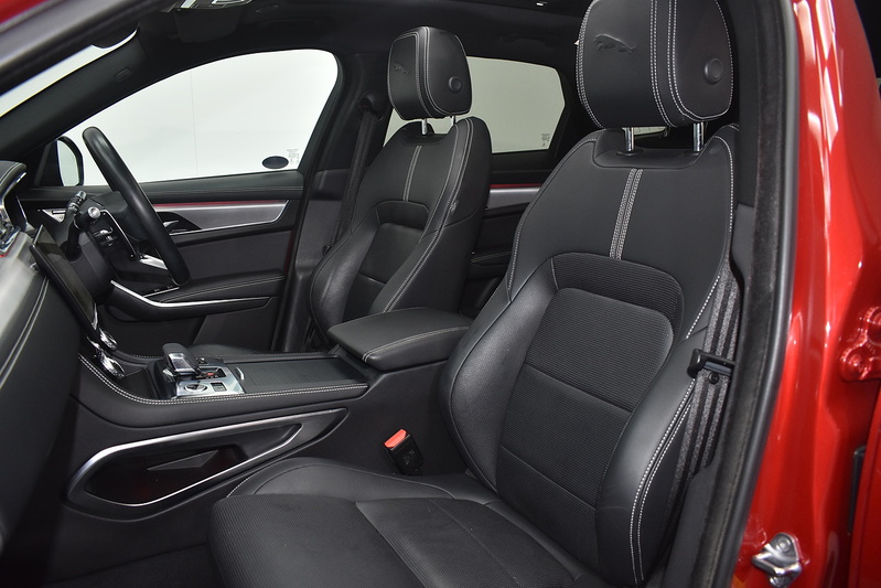 Jaguar F-PACE D200 MHEV R-Dynamic SE - U6194