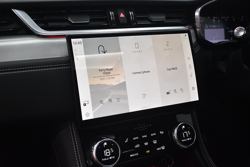 Jaguar F-PACE D200 MHEV R-Dynamic SE - U6194