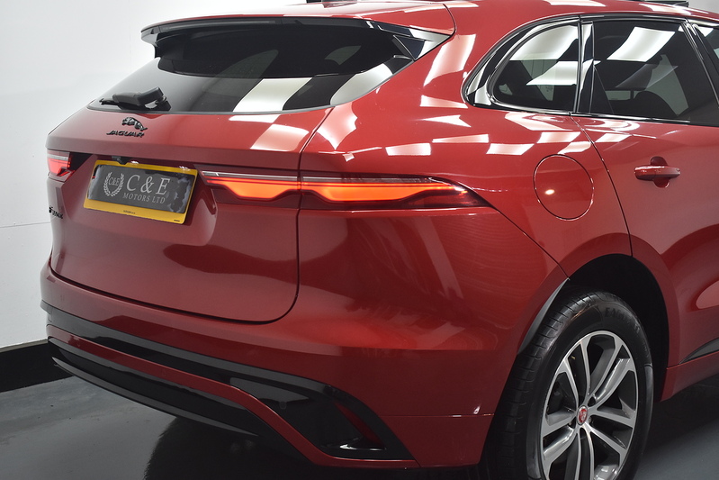 Jaguar F-PACE D200 MHEV R-Dynamic SE - U6194