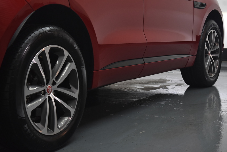 Jaguar F-PACE D200 MHEV R-Dynamic SE - U6194