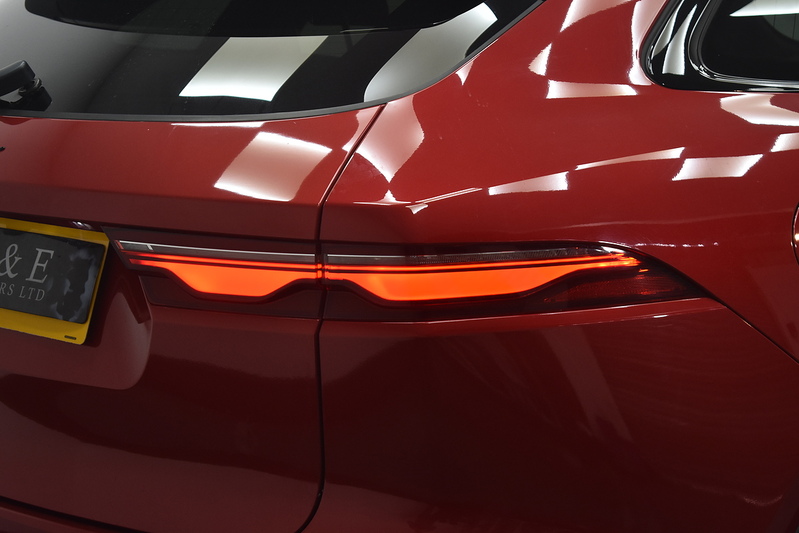 Jaguar F-PACE D200 MHEV R-Dynamic SE - U6194