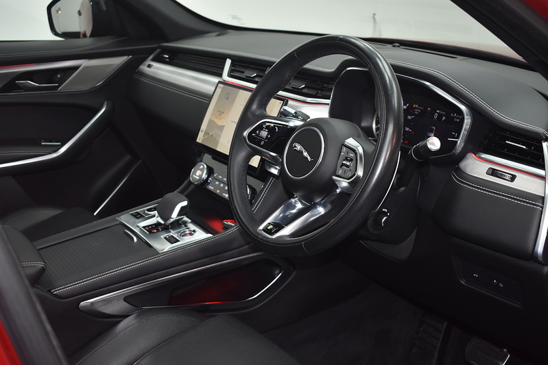 Jaguar F-PACE D200 MHEV R-Dynamic SE - U6194