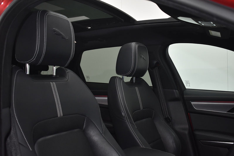 Jaguar F-PACE D200 MHEV R-Dynamic SE - U6194