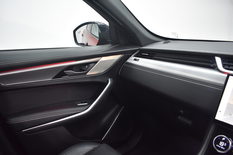 Jaguar F-PACE D200 MHEV R-Dynamic SE - U6194