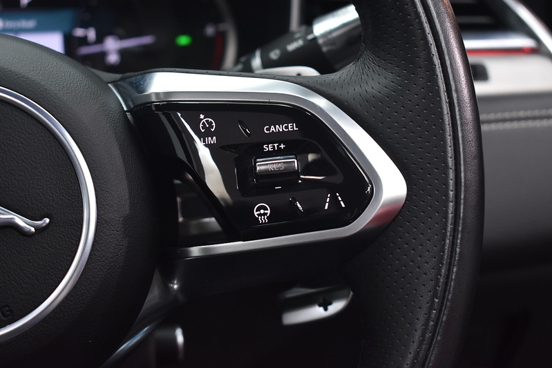 Jaguar F-PACE D200 MHEV R-Dynamic SE - U6194