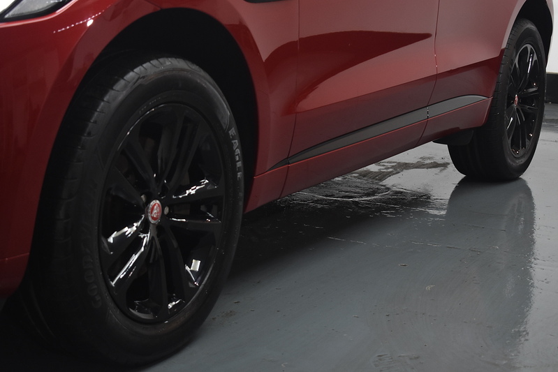 Jaguar F-PACE D200 MHEV R-Dynamic SE - U6194