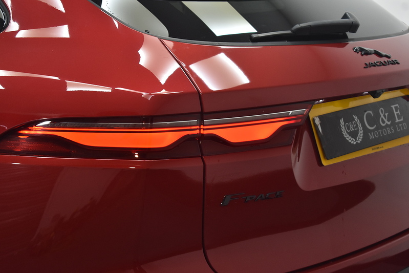Jaguar F-PACE D200 MHEV R-Dynamic SE - U6194