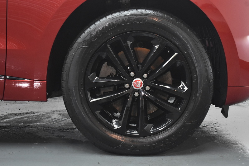 Jaguar F-PACE D200 MHEV R-Dynamic SE - U6194