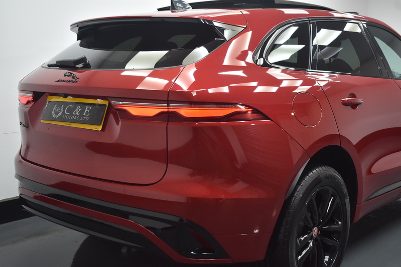 Jaguar F-PACE D200 MHEV R-Dynamic SE - U6194