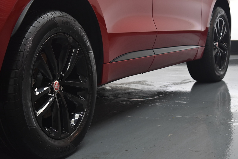 Jaguar F-PACE D200 MHEV R-Dynamic SE - U6194