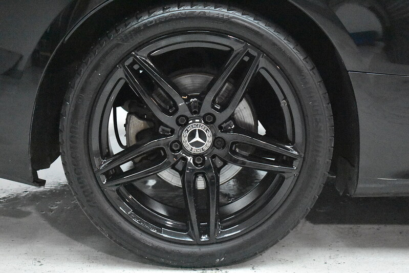 Mercedes-Benz E Class E220d AMG Line - U6195