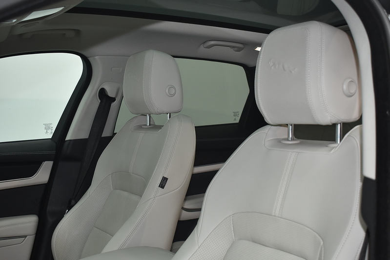 Jaguar F-PACE D200 MHEV R-Dynamic SE - U6198