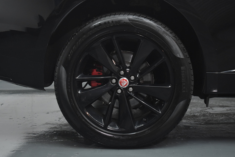Jaguar F-PACE D200 MHEV R-Dynamic SE - U6198