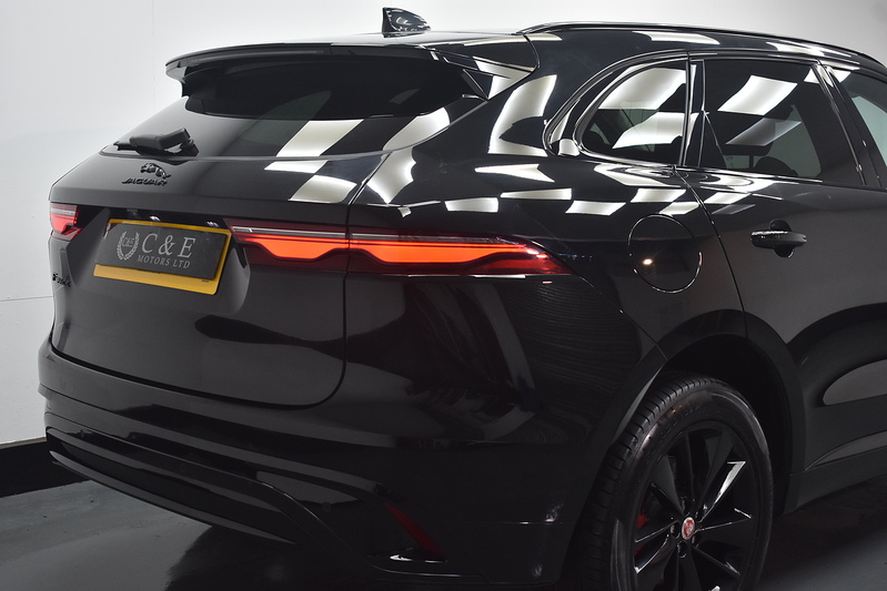 Jaguar F-PACE D200 MHEV R-Dynamic SE - U6198
