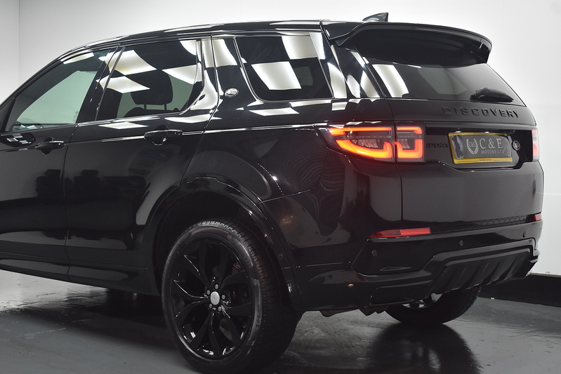 Land Rover Discovery Sport D165 MHEV Urban Edition - U6200