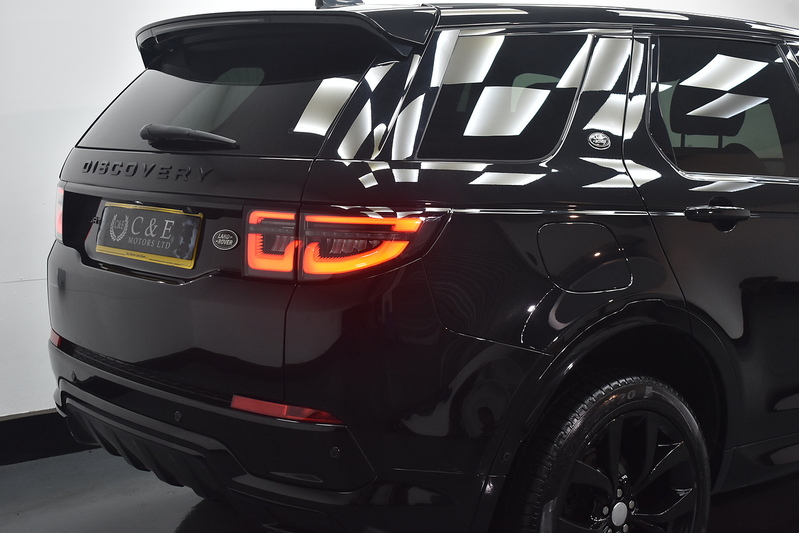 Land Rover Discovery Sport D165 MHEV Urban Edition - U6200