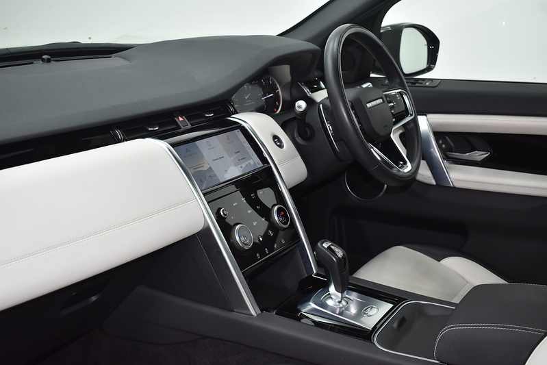 Land Rover Discovery Sport D165 MHEV Urban Edition - U6200