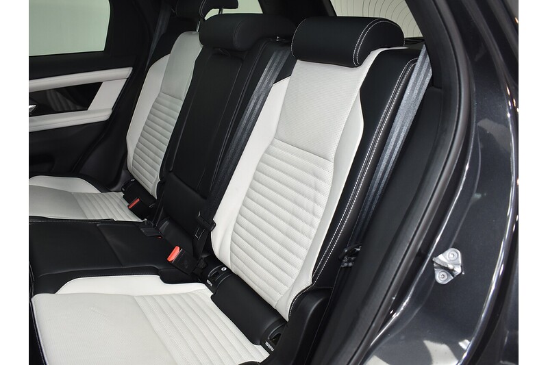 Land Rover Discovery Sport D165 MHEV Urban Edition - U6200