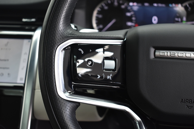 Land Rover Discovery Sport D165 MHEV Urban Edition - U6200