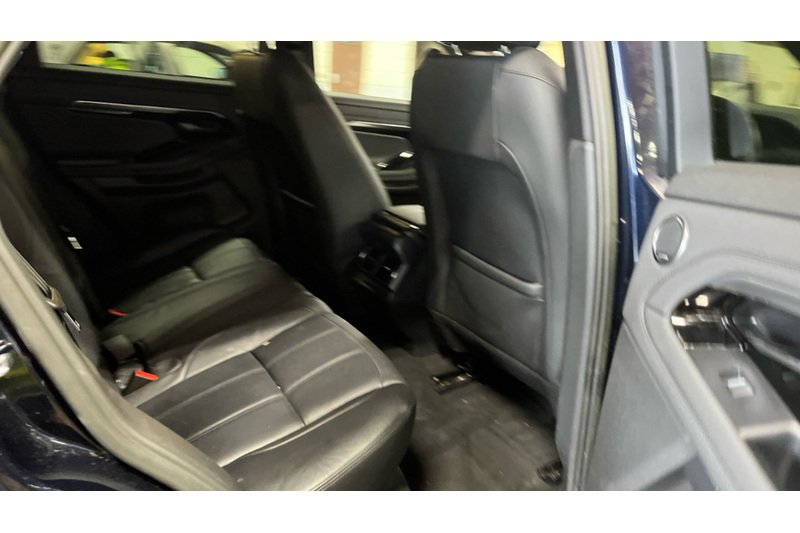 Land Rover Range Rover Evoque P300e R-Dynamic SE - U6207