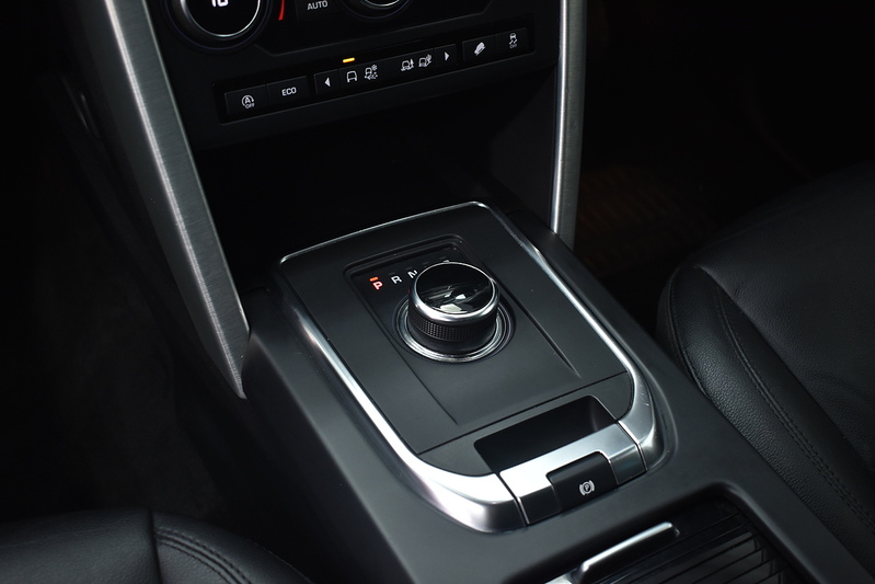 Land Rover Discovery Sport TD4 SE Tech - U6211