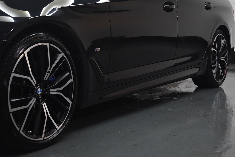 BMW 5 Series 520d MHT M Sport - U6225
