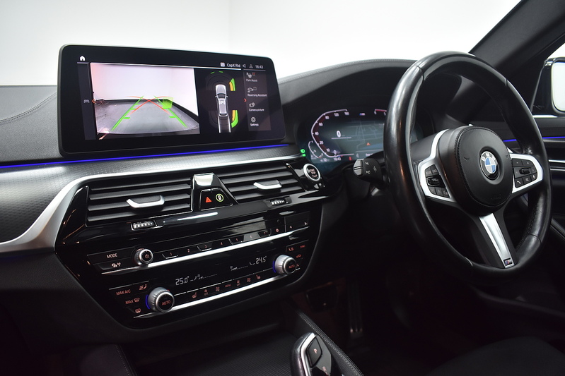 BMW 5 Series 520d MHT M Sport - U6225