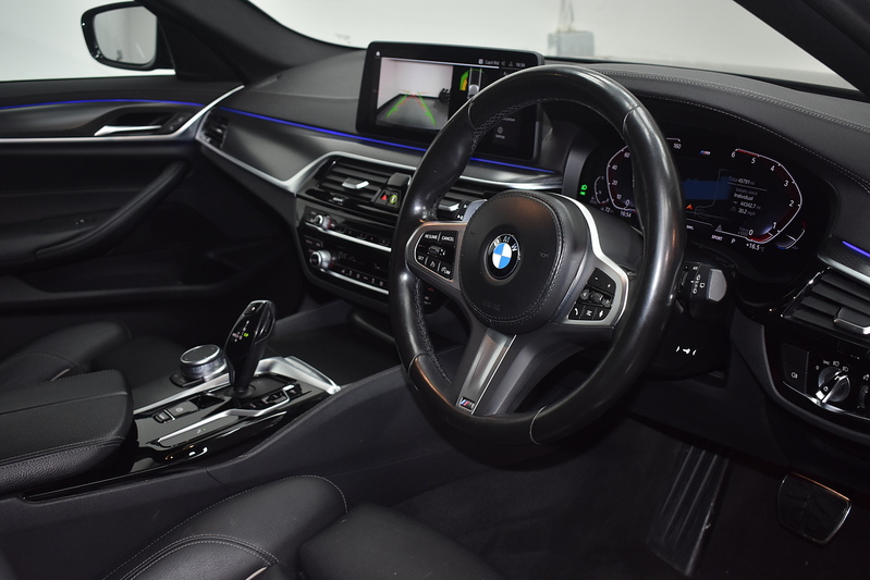 BMW 5 Series 520d MHT M Sport - U6225