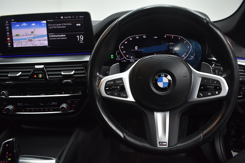 BMW 5 Series 520d MHT M Sport - U6225