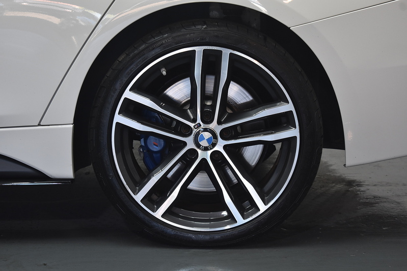 BMW 3 Series 320d M Sport Shadow Edition - U6226