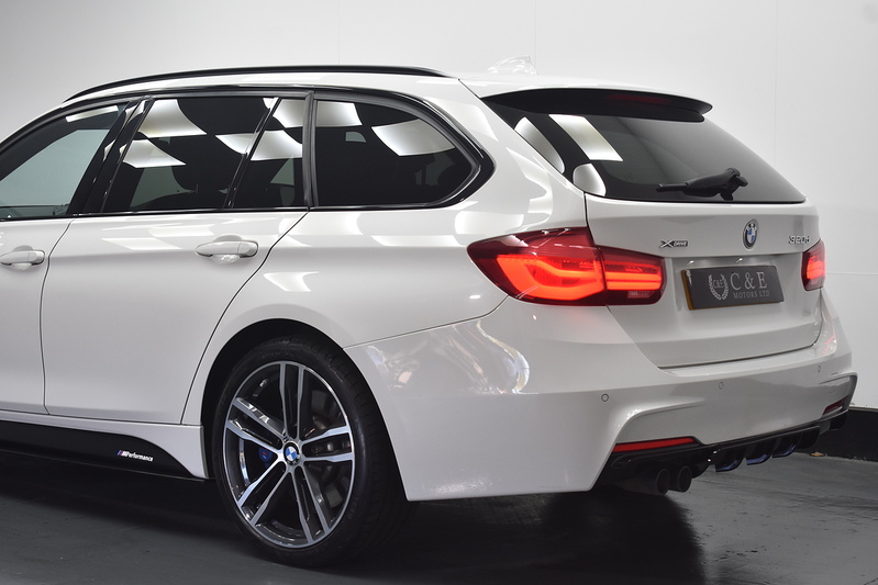 BMW 3 Series 320d M Sport Shadow Edition - U6226