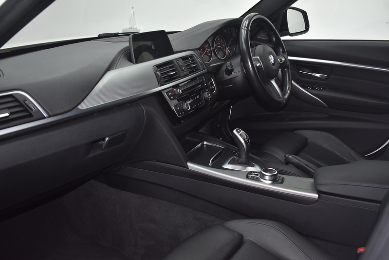 BMW 3 Series 320d M Sport Shadow Edition - U6226