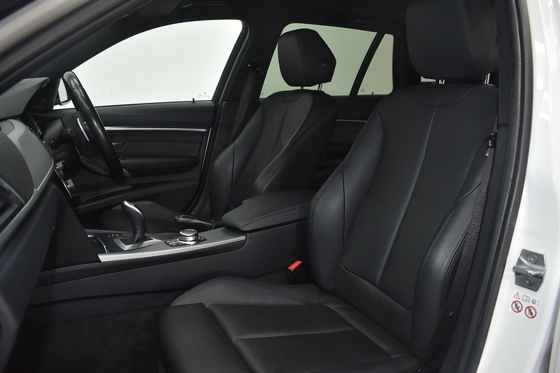 BMW 3 Series 320d M Sport Shadow Edition - U6226