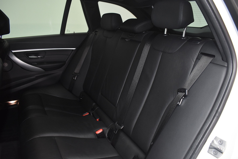 BMW 3 Series 320d M Sport Shadow Edition - U6226