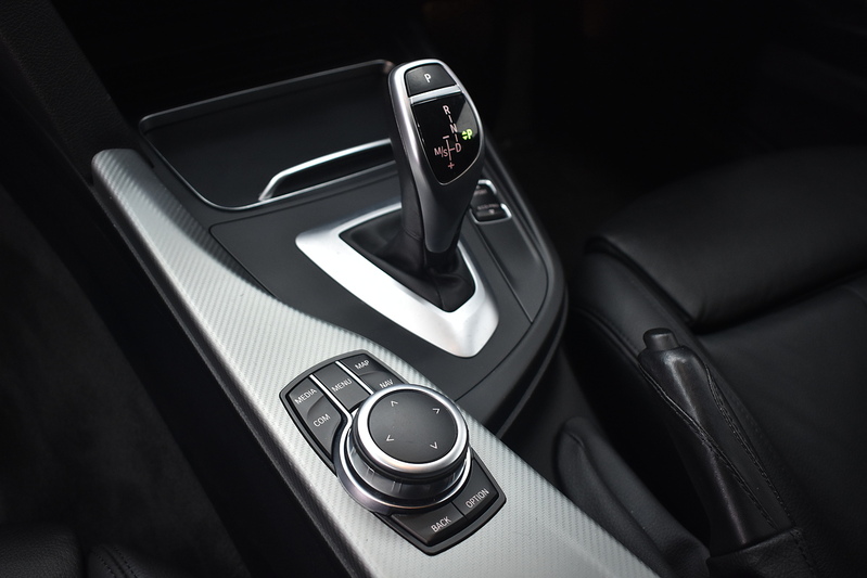 BMW 3 Series 320d M Sport Shadow Edition - U6226