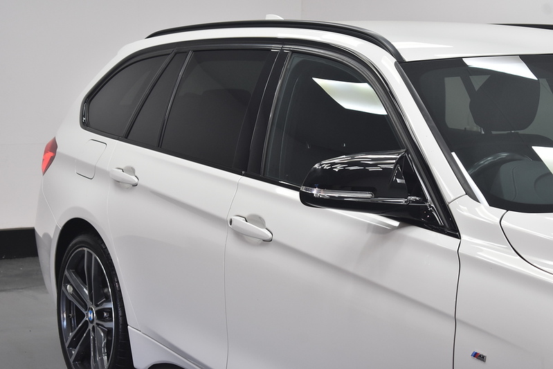 BMW 3 Series 320d M Sport Shadow Edition - U6226