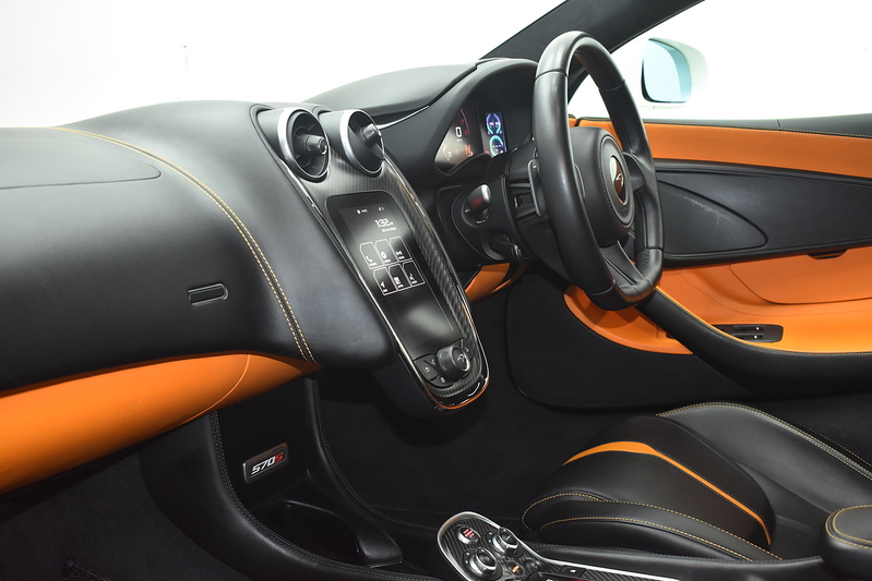 McLaren 570S V8 Ssg - U6230