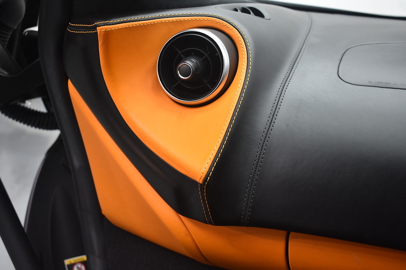 McLaren 570S V8 Ssg - U6230